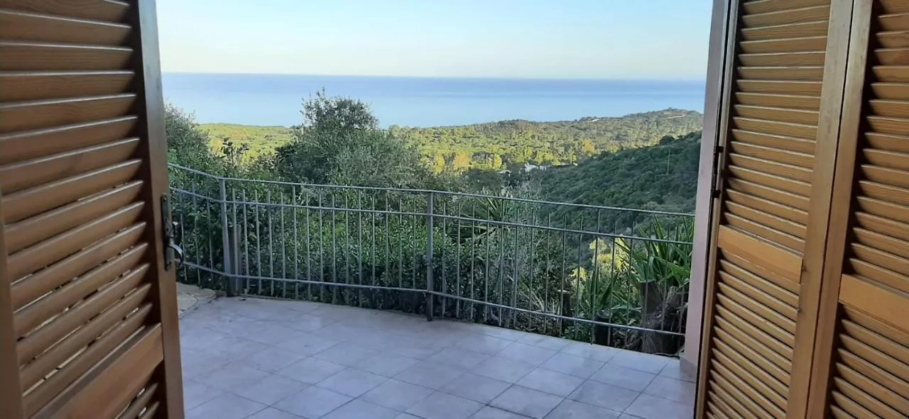 Villa Casa Grazia E Enrico Chia Italien